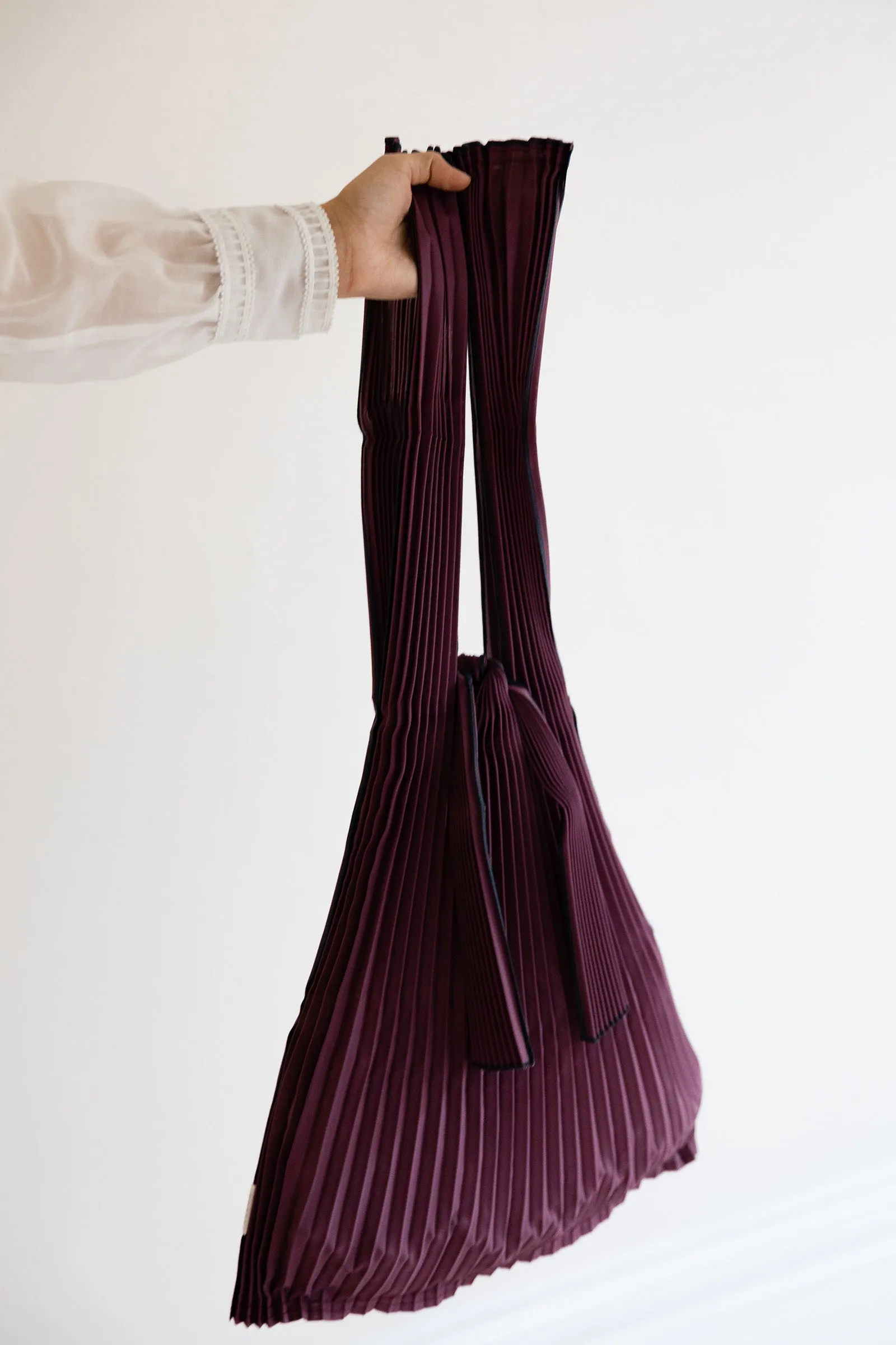 Large Pleated Tote Bag - Wine